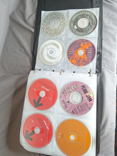Huge 200 loose - 200, binder