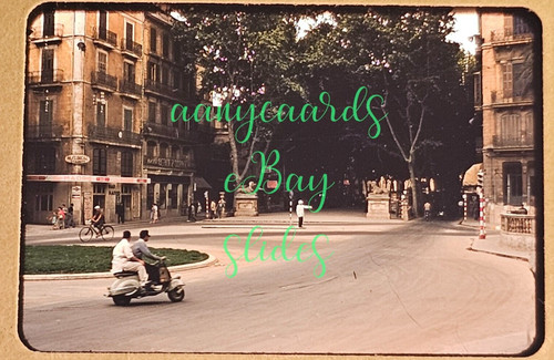 Scena strada scooter - strada, vespa