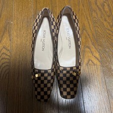 Louis Vuitton décolleté