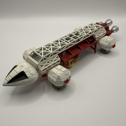 Dinky toys 359 space 1999 - toys,