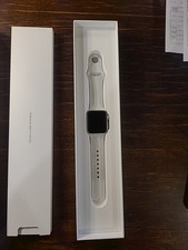 Apple Watch Series 3 38mm Cassa Grigio Siderale in Alluminio, Cinturino in...