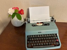 Vintage Olivetti Lettera 32