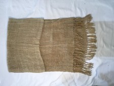 Sciarpa in seta grezza naturale, prodotto artigianale realizzato e tinto a mano.