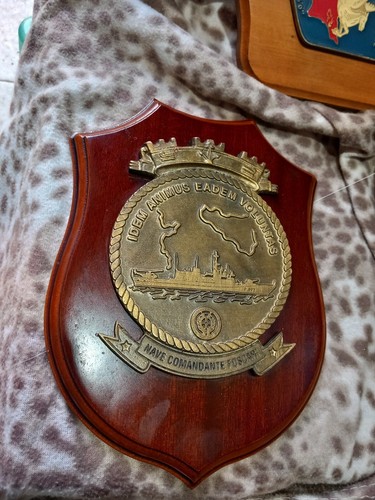 Crest nave comandante - crest,