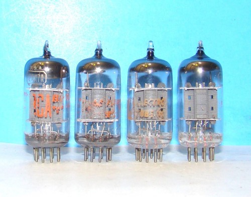 Amplificatore audio radio