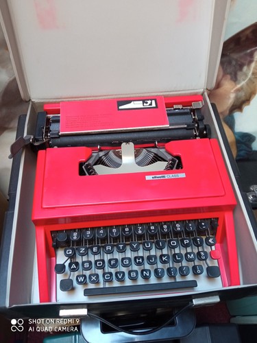 Macchina scrivere olivetti - da,