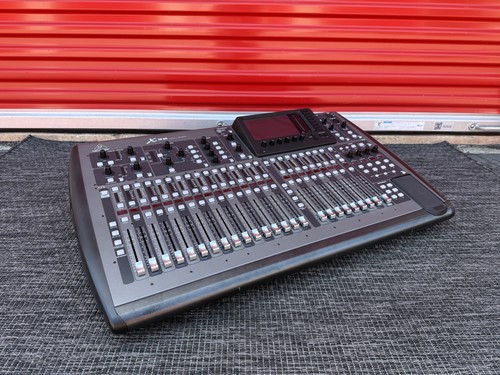 Mixer console mixaggio