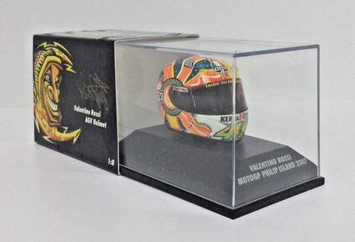Model helmet minichamps - model, 1:8
