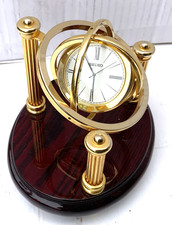 Jolie pendulette " SEIKO " sur