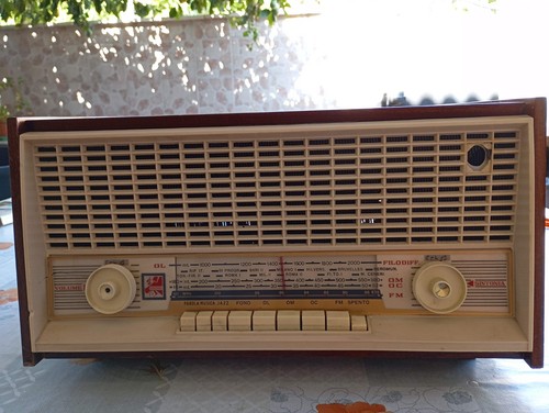 Radio valvole con giradischi - radio,
