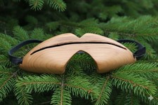 Occhiali da neve in legno