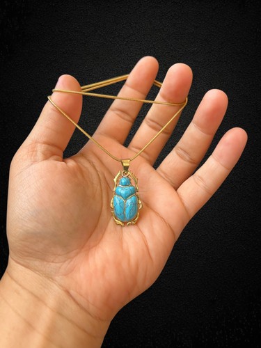 Collana con ciondolo scarabeo