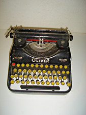 MACCHINA DA SCRIVERE D'EPOCA - ANTICA E RARA - PORTATILE OLIVER  ANNO 1927