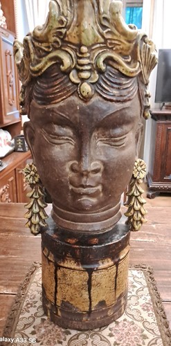 Figura orientale terracotta - , e