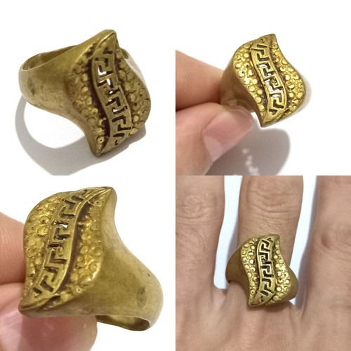 Antico anello stile romano - stile,