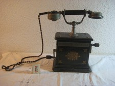 Antico telefono antico con