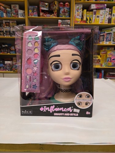 Influencer make up doll - make,