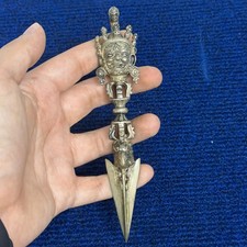 Antico pugnale buddista