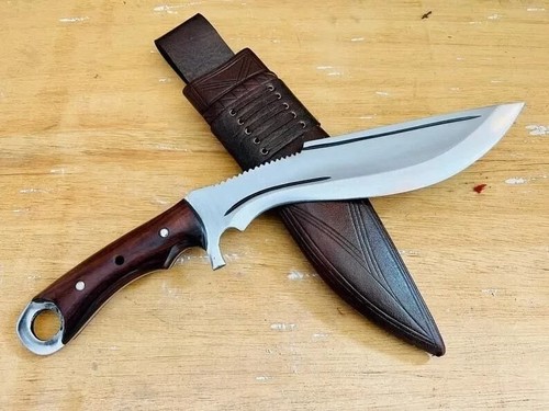 Coltello kukri fatto - kukri, mano