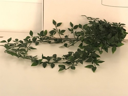 Nuova pianta artificiale - nuova, in