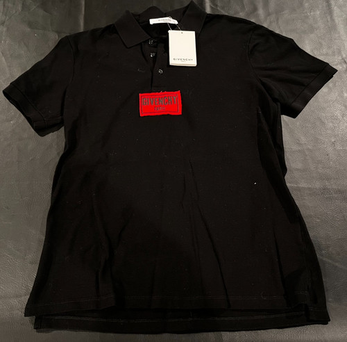 Polo nuova con etichette