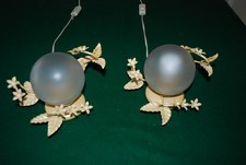 Coppia lumi da comodino, Acciaio smaltato e coppa in vetro opale, usati