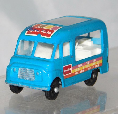 Vintage lesney commer - #47,