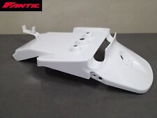 Codino posteriore bianco per