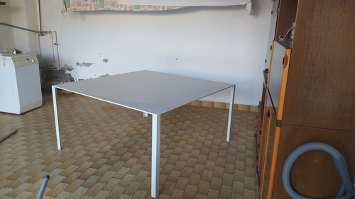 Tavolo interno marca - tavolo, interno,