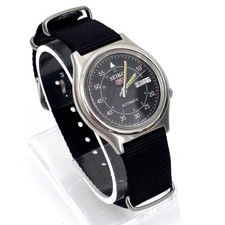 Vintage Seiko 5 Automatic Day