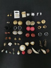 58 orecchini （22 paia）a clip vintage – Collezione di bigiotteria anni '60/'80