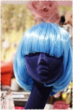 Parrucca caschetto frangia liscio azzurro lung. circa 27 cm cosplay carnevale