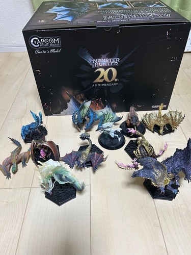 Lotto figurine monster hunter - figurine,