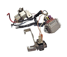 REGOLATORE DUCATI ENERGIA INTERMITTENZA FRECCE + RELE' PER PIAGGIO VESPA HP V 50