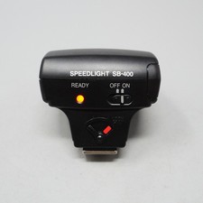Nikon Speedlight SB-400 flash