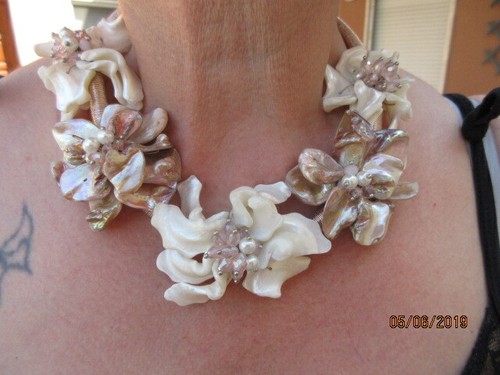Collana girocollo fiori - , di