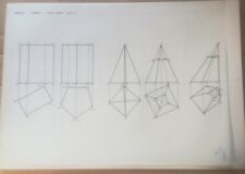 UNA TAVOLA DI DISEGNO TECNICO