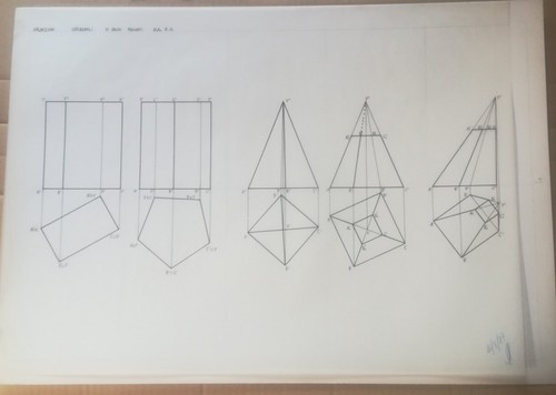 Una tavola disegno - di,