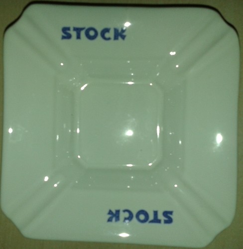 Posacenere stock liquore - posacenere, posa
