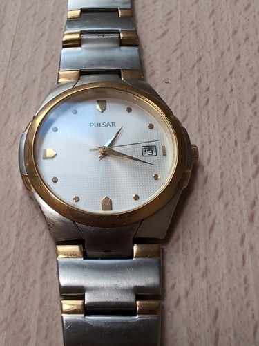 Vintage pulsar quartz watch - pulsar,