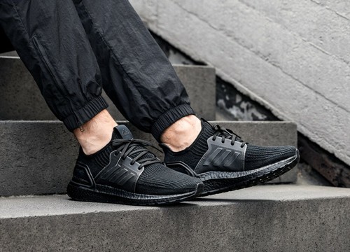 Adidas ultra boost triple - ultra,