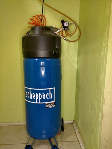 Compressore verticale