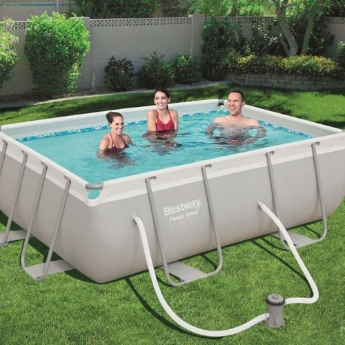 Piscina fuori terra - fuori,