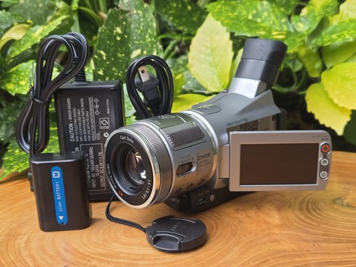 1050717 videocamera sony - 1050717,