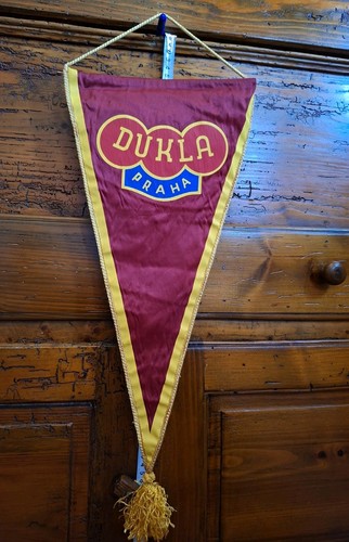 Gagliardetto dukla praga - dukla,