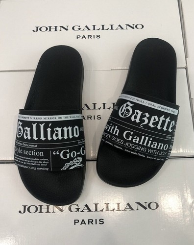 John galliano paris - paris, giornale