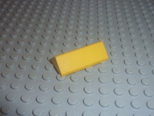 LEGO VINTAGE Yellow Slope