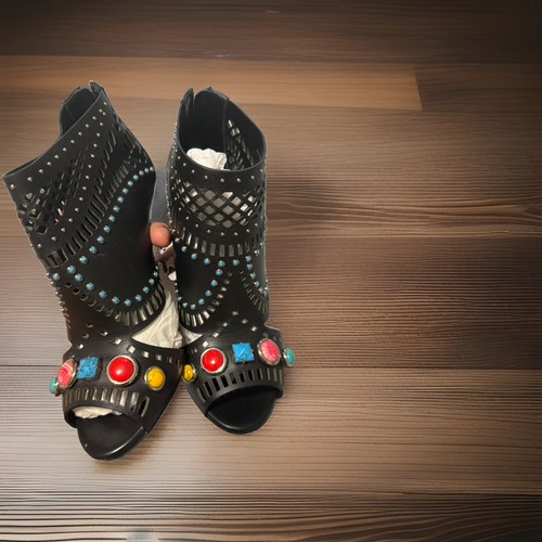 195 gucci embellished - gucci,