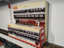Hornby R2370 + 4197 'THE ROYAL