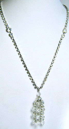 Collana lunga con strass con